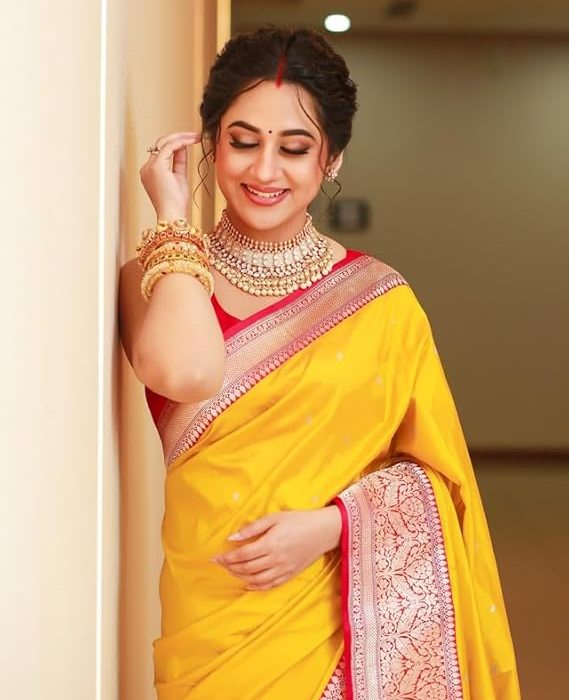 SIRIL Women's Kanjivaram Silk Saree Soft Banarasi Sari With Blouse Piece