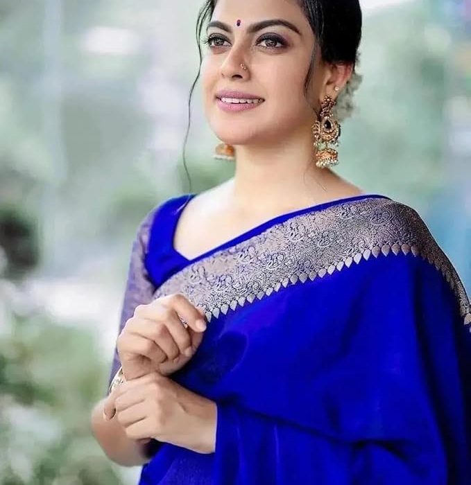 C J Enterprise Women's Soft Pure Kanjivaram Silk Saree For Wedding Banarasi Cotton Sari