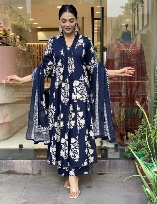 Nermosa Women Printed A-Line Kurta Pant With Dupatta