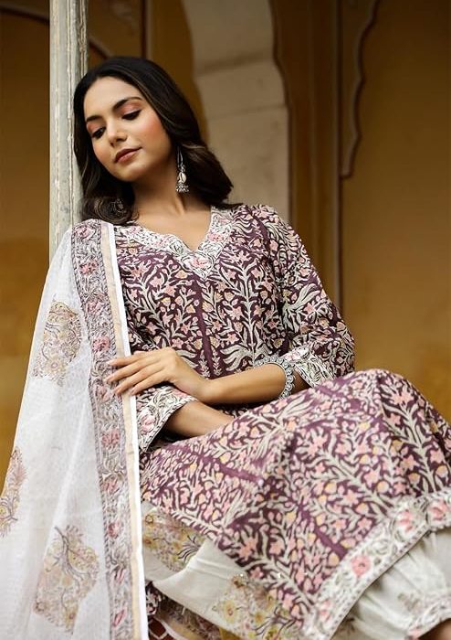 Yashika Women's Kurta Fashionably Traditional, Comfortably Chic